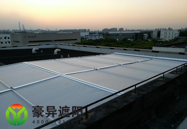 大面积玻璃顶外天电动天幕,豪异上海户外天幕厂家,4000-121-696